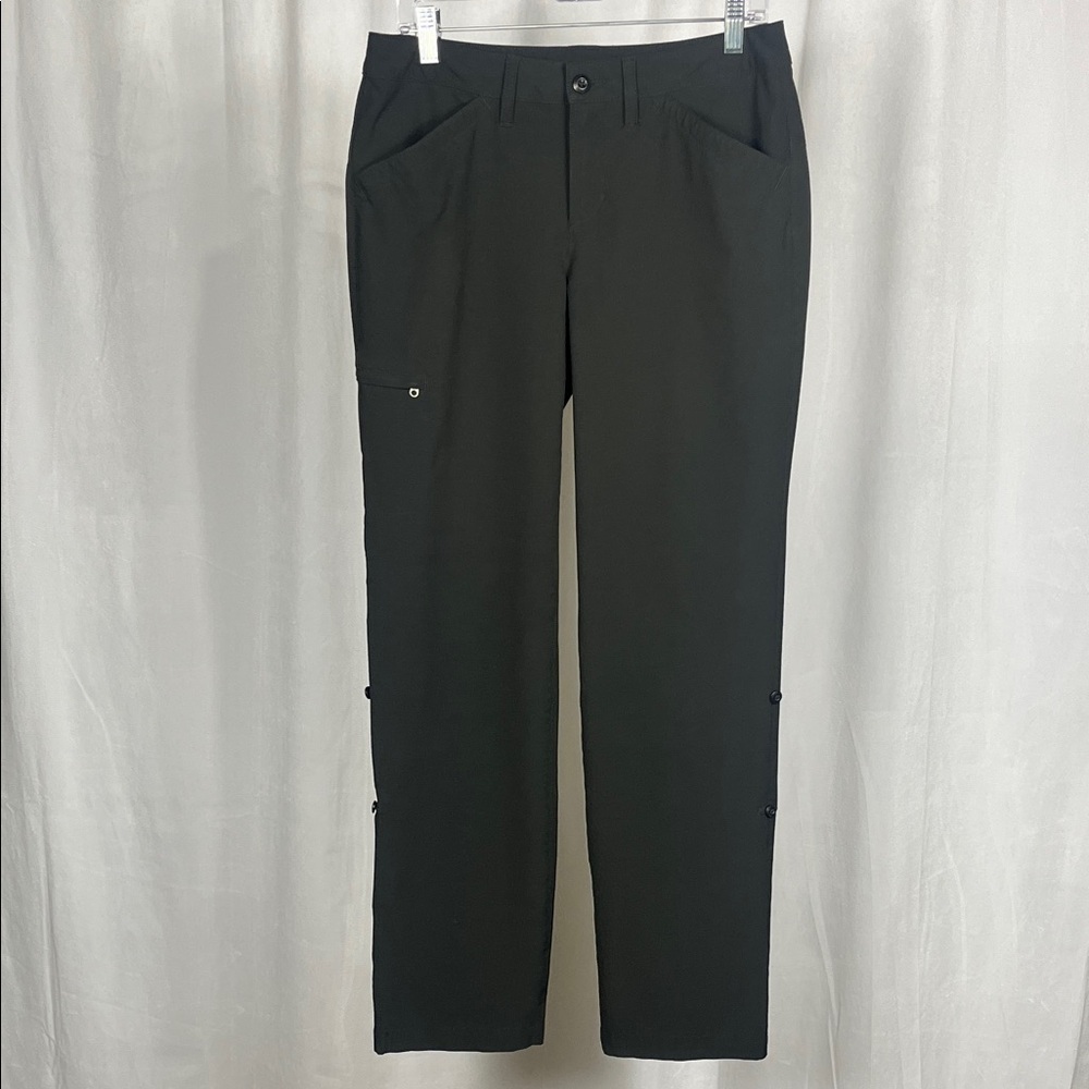 Eddie Bauer Women’s Roll Up Hiking Pant in Black.